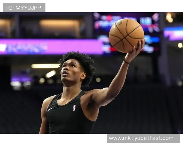 阿门汤普森休赛期状态堪忧前两场三分球竟然全失手